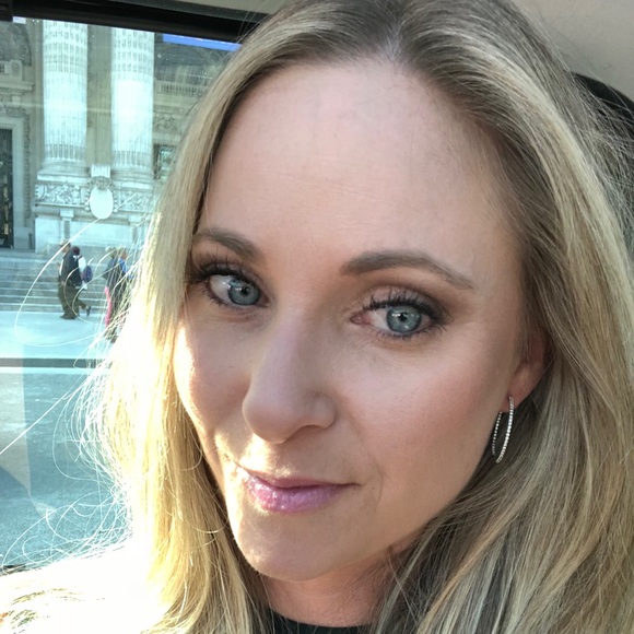 Meet your Posher, Sarah - Picture 1 of 1